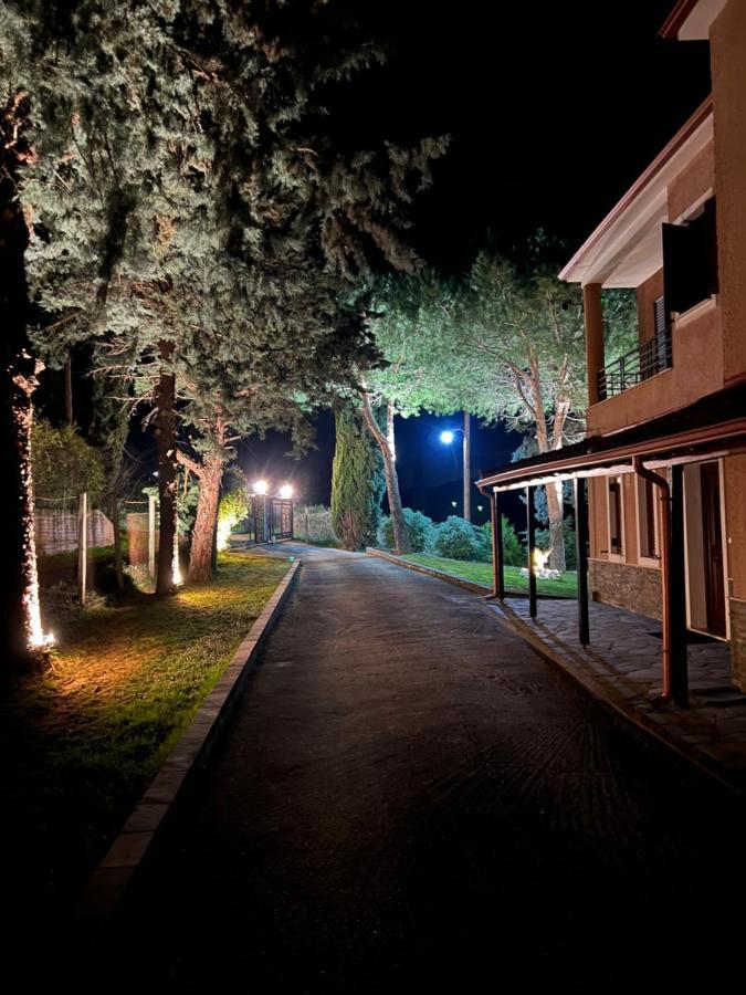 Apartamento House In The Woods Kardítsa Exterior foto